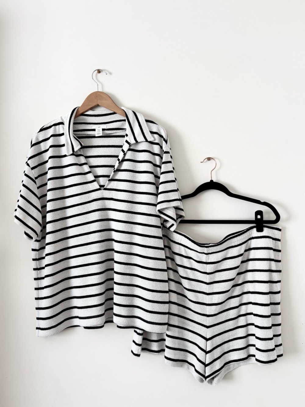 SOLD ~ H&M Black White Striped Textured Lounge Matching Set - Size XXL